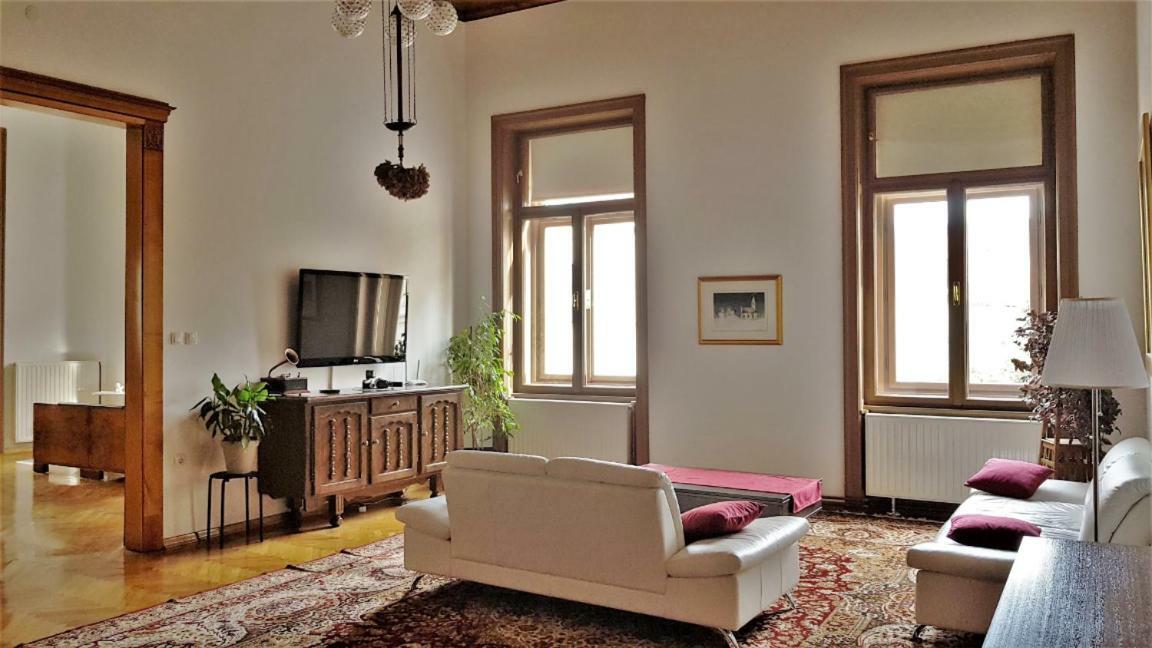 Luxury Apartment In The Heart Of Varaždin Esterno foto