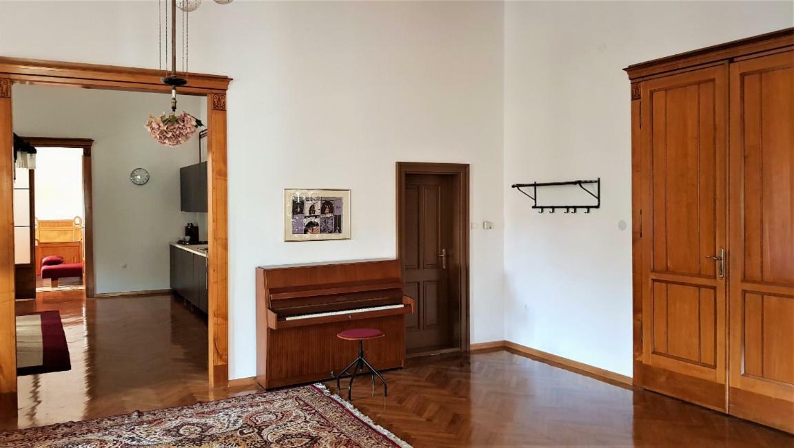 Luxury Apartment In The Heart Of Varaždin Esterno foto